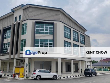 🏢 3-Storey Shop for Rent 📍 Bercham Main Road (Prime Location), Perak, Ipoh