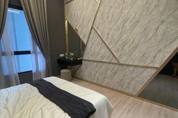 Piccadilly Service Residence @ Greentown