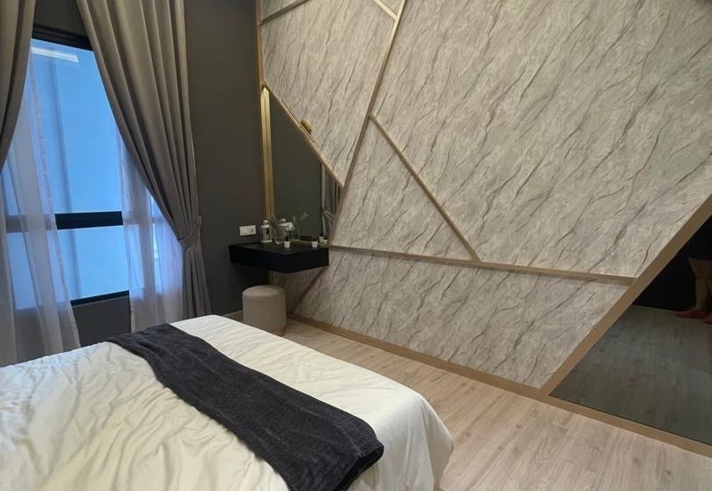 Piccadilly Service Residence @ Greentown