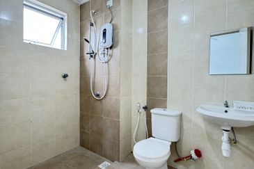 CASA RESIDENCES, CHEMOR