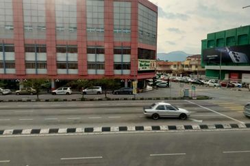 Jalan Pasir Puteh, Station 18