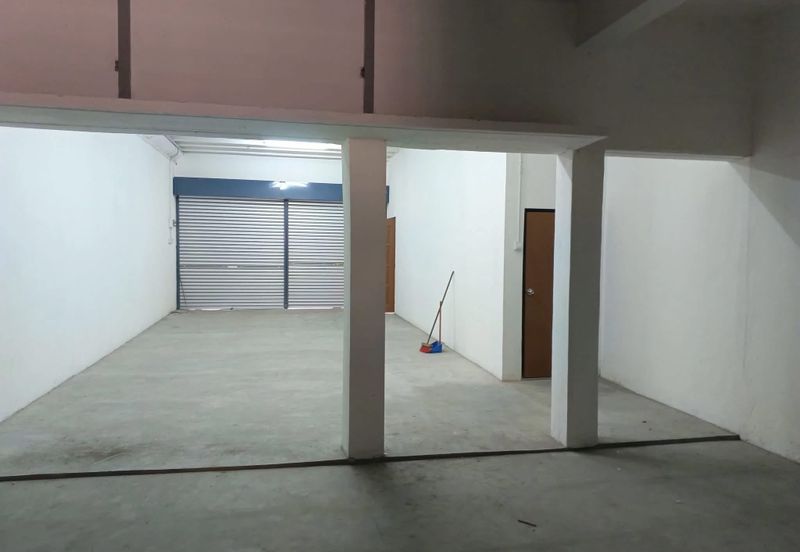 Jalan Pasir Puteh, Station 18