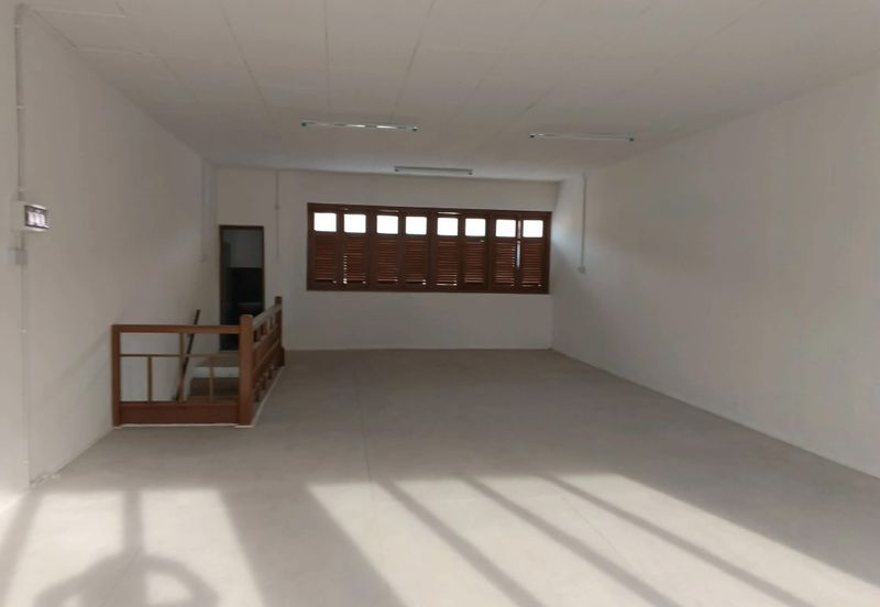 Jalan Pasir Puteh, Station 18