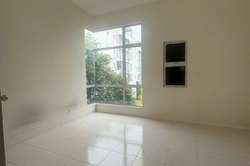 CASA RESIDENCES, CHEMOR