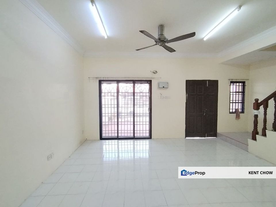 🏡 Double Storey Terrace House For Rent  📍 Location: Ipoh Garden East, Perak, Ipoh