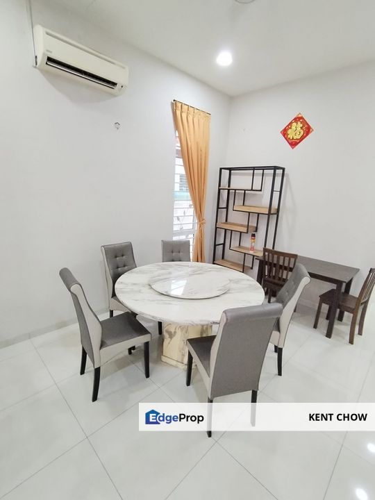 🏡 Double Storey Bungalow – For Rent  💰 RM2,300 (Nego)  📍 Ipoh Town Victoria Park, Perak, Ipoh