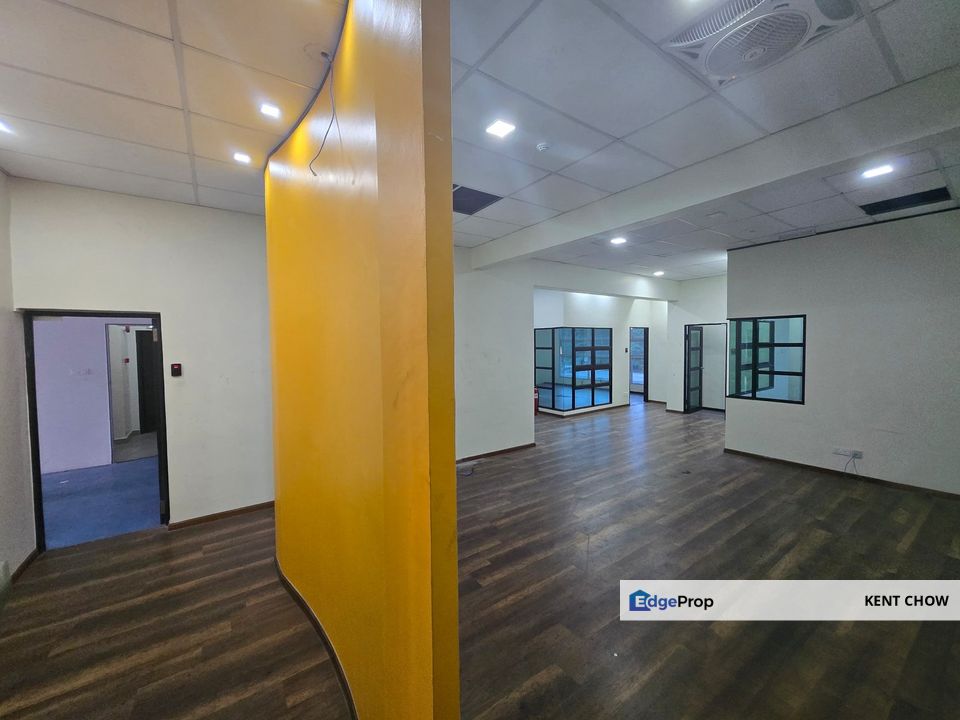 💥FOR RENT💥 🏢 2 Adjoining Shop Units (Ex–Fast Food Setup)🏢 📍 Pusat Komersial BG Perdana, Batu Gajah, Perak, Pusing