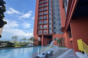 Piccadilly Service Residence @ Greentown