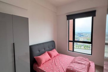 Piccadilly Service Residence @ Greentown