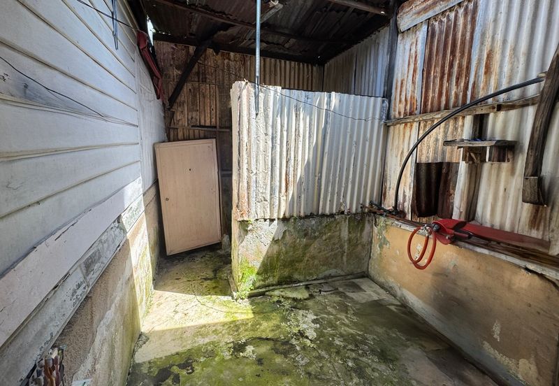 KAMPUNG BARU GUNUNG RAPAT