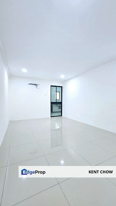 Fully Renovated Double Storey with Extra Land in Pengkalan Barat, Perak, Kinta