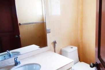 KONDOMINIUM DAMAIPURI