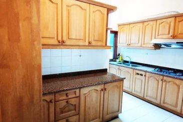 KONDOMINIUM DAMAIPURI