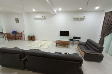 TAMAN MERU DESA PARK