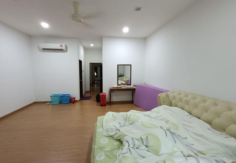 TAMAN MERU DESA PARK