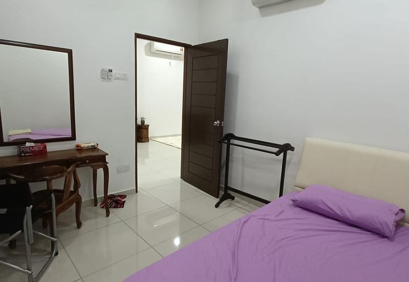 TAMAN MERU DESA PARK