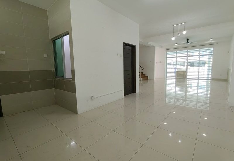 TAMAN MERU DESA PARK