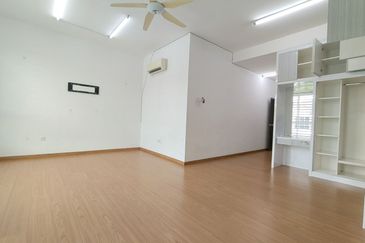 TAMAN MERU DESA PARK