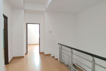 TAMAN MERU DESA PARK