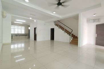 TAMAN MERU DESA PARK