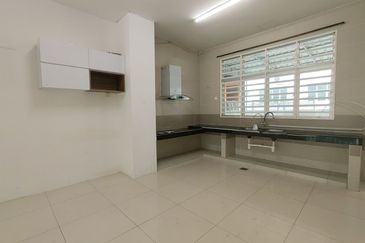 TAMAN MERU DESA PARK