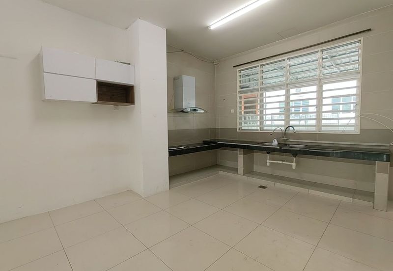 TAMAN MERU DESA PARK