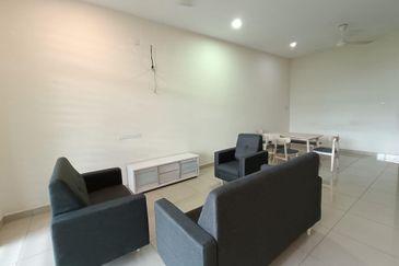 ANJUNG TAWAS IMPIANA