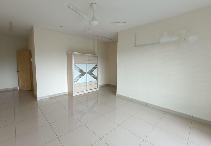 ANJUNG TAWAS IMPIANA