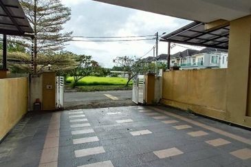 ANJUNG TAWAS IMPIANA