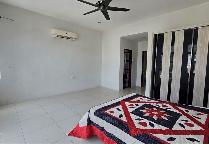 TAMAN MERU DESA PARK