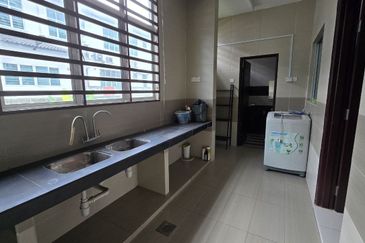 TAMAN MERU DESA PARK