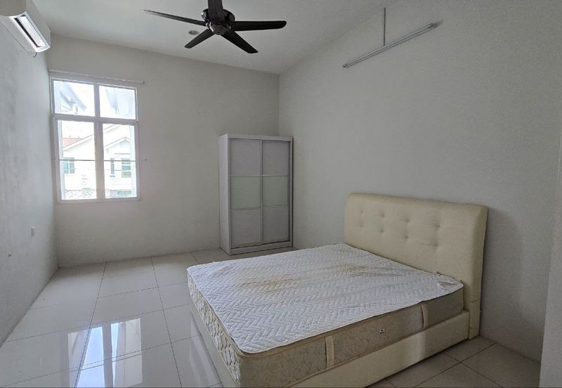 TAMAN MERU DESA PARK