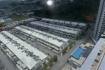 TAMAN MERU IDAMAN (SCIENTEX MERU)