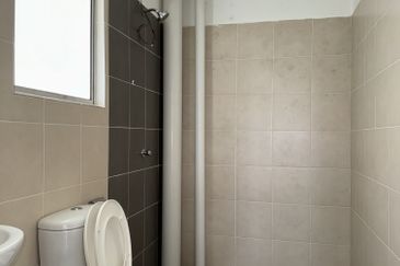 TAMAN MERU IDAMAN (SCIENTEX MERU)