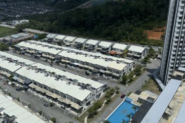 TAMAN MERU IDAMAN (SCIENTEX MERU)