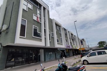 Jalan Pasir Puteh, Station 18