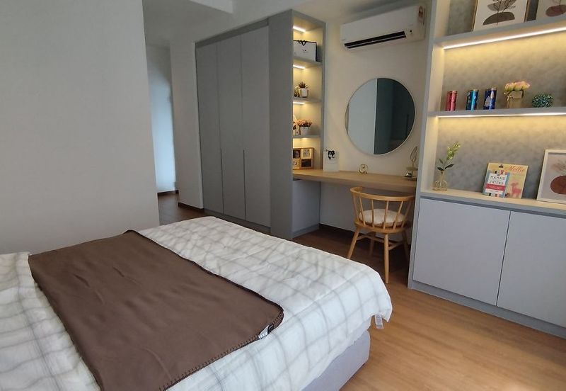 Manhattan Condominium