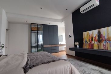 Manhattan Condominium