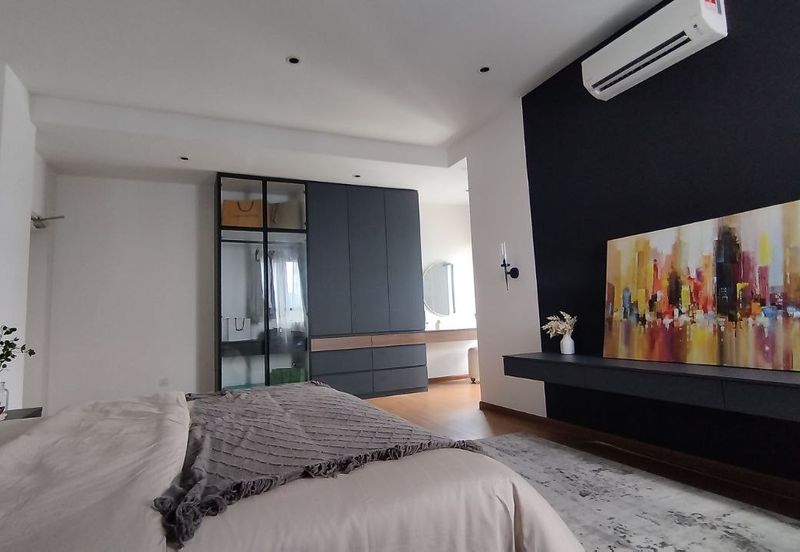 Manhattan Condominium