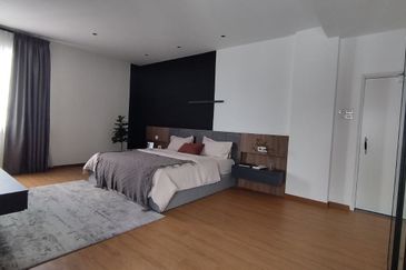 Manhattan Condominium