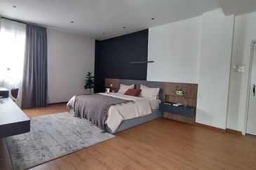 Manhattan Condominium