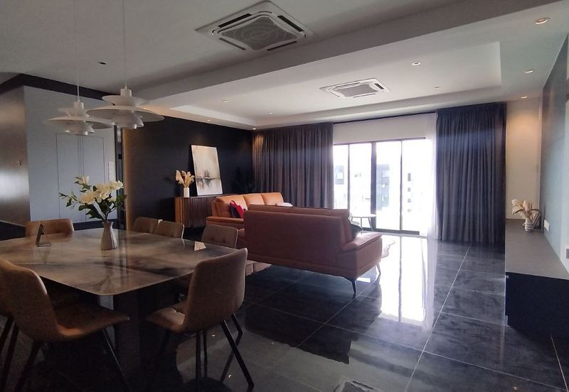 Manhattan Condominium