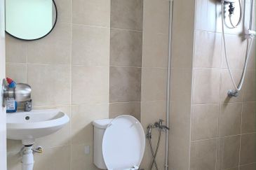 CASA RESIDENCES, CHEMOR