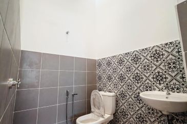 🏡 THE LAKES TERRACES at Batu Gajah @ Silverlake Village Outlet 🌟 Stylish Living in a Prime Location 🌟 #Full_Loan #LPPSA #Limited_Units