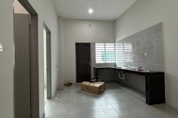 RIVERPARK RESIDENCE, KLEBANG