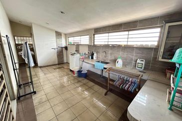 JALAN JELAPANG - CHEMOR