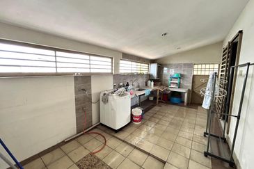 JALAN JELAPANG - CHEMOR