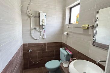 JALAN JELAPANG - CHEMOR