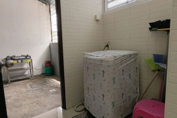 Taman Lapangan Hartamas Botani