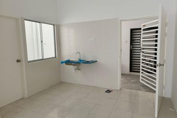 CASA RESIDENCES, CHEMOR